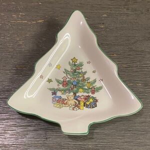 Niko Holiday Tree-Shaped  Candy Plate